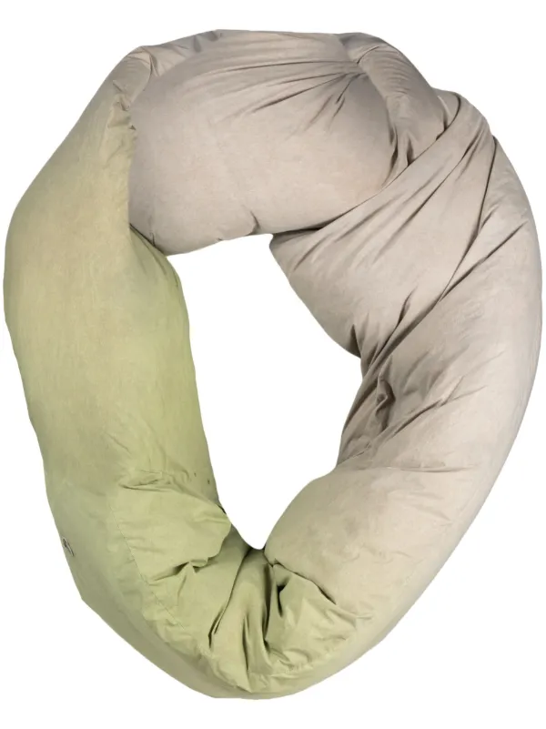 【MONCLER】 ドーナツダウンショール グレー 【 x Rick Owens】 Moncler x Rick Owens レディース ドーナツダウンショール の