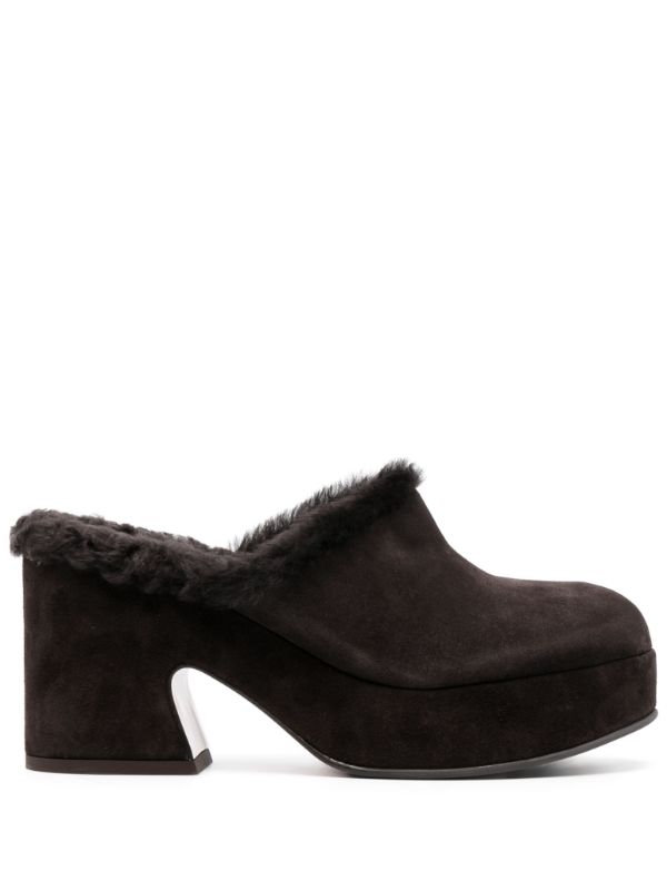 Gianvito rossi hot sale suede mules