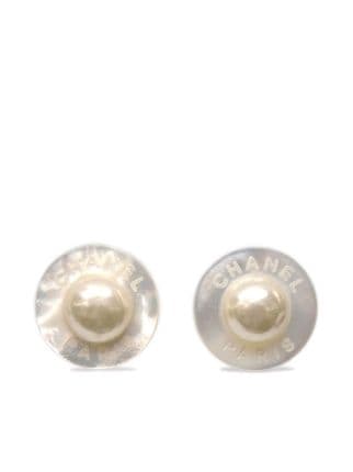 CHANEL Pre-Owned 1996 CC Button Drop faux-pearl clip-on Earrings - Farfetch