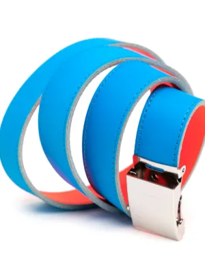 新品・レザーベルト【COMME des GARCONS】青　フリーサイズ ♂♀新品・レザーベルトCOMME des GARCONS青 フリーサイズ 中古