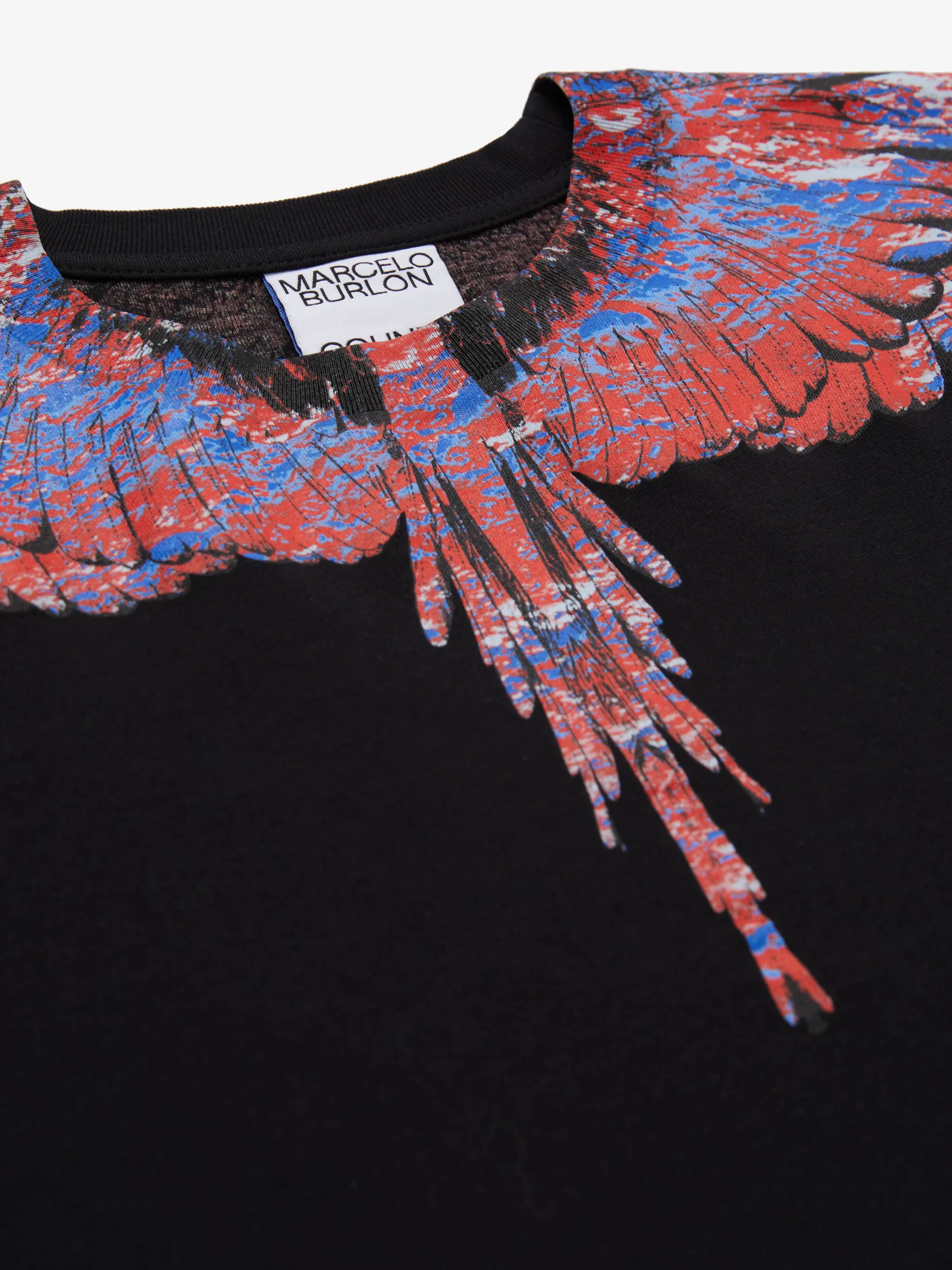 Lunar Wings cotton T-shirt from Marcelo Burlon Kids featuring black, cotton, graphic print to the front, crew neck, shirt sleeves and straight hem.