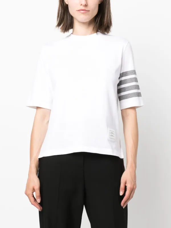 THOM BROWNE 映えるロゴ入り☆ 4BAR Tシャツ Thom Browne 4-Bar Logo Print T-shirt | White | FARFETCH AZ
