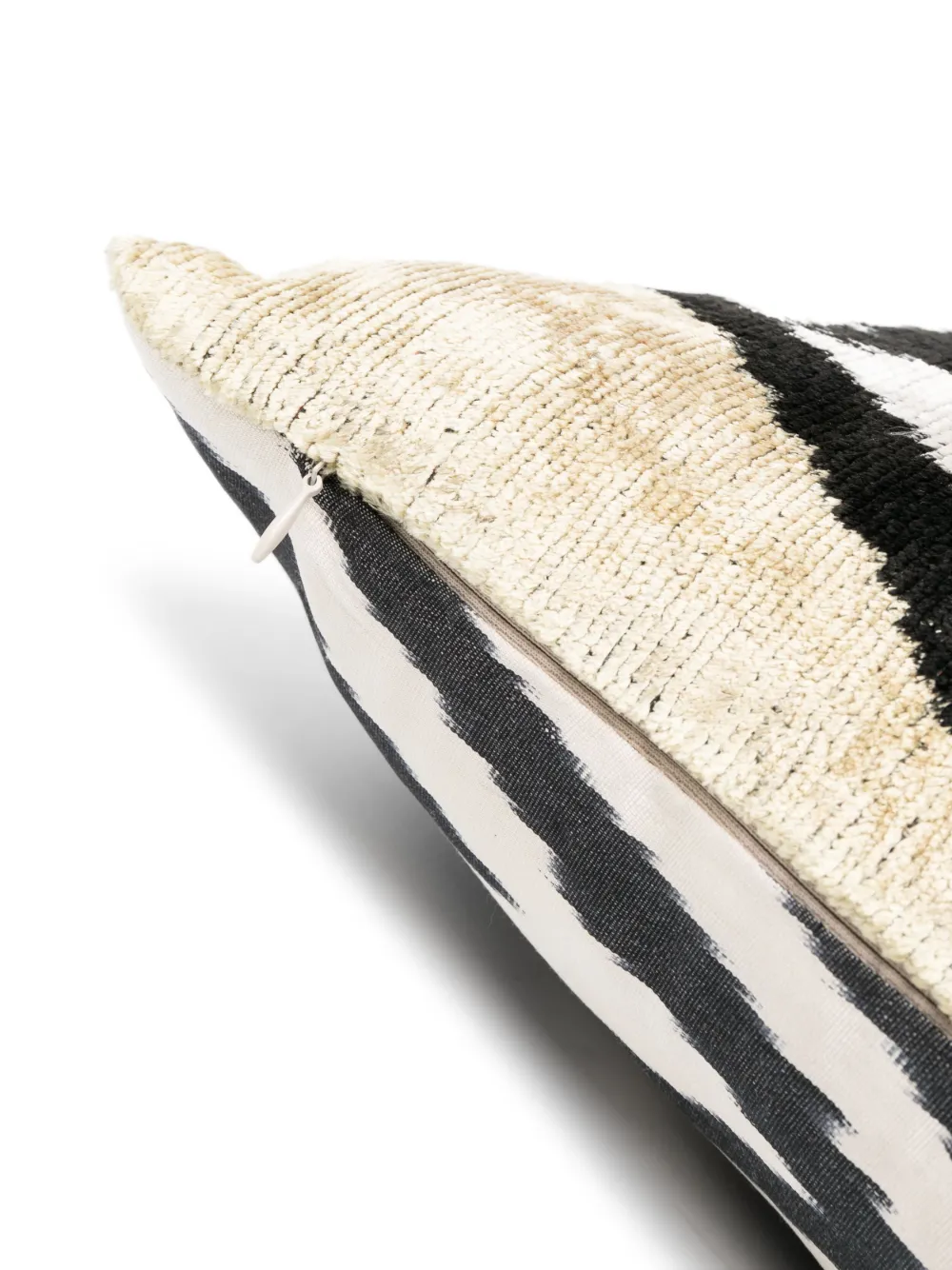 Les-Ottomans シルク ベルベット クッション | ニュートラル | FARFETCH JP