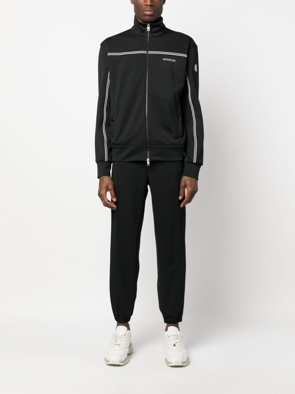 Moncler stripe-detail zip-up track jacket - Zwart