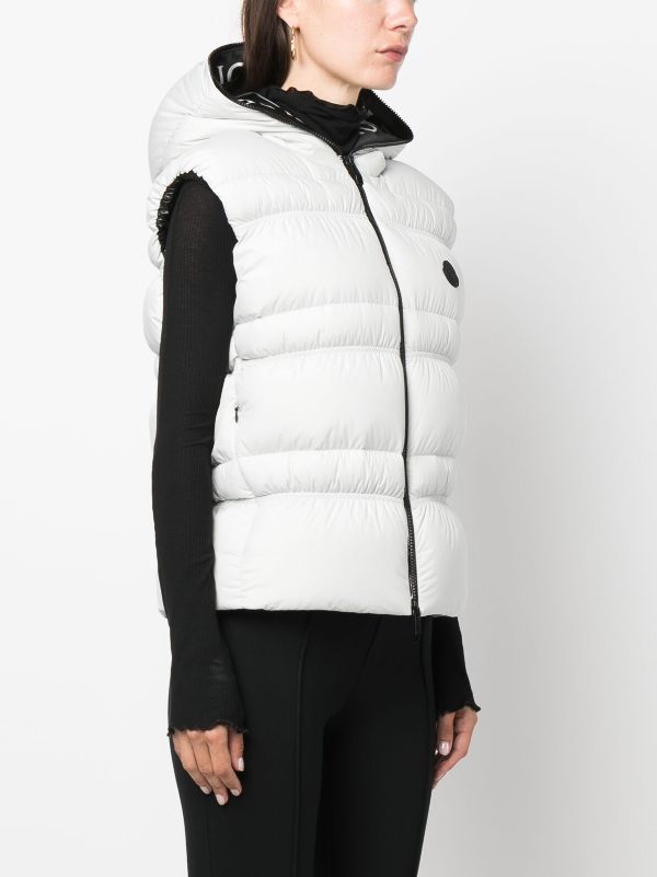 Moncler logo-patch Padded Vest - Farfetch