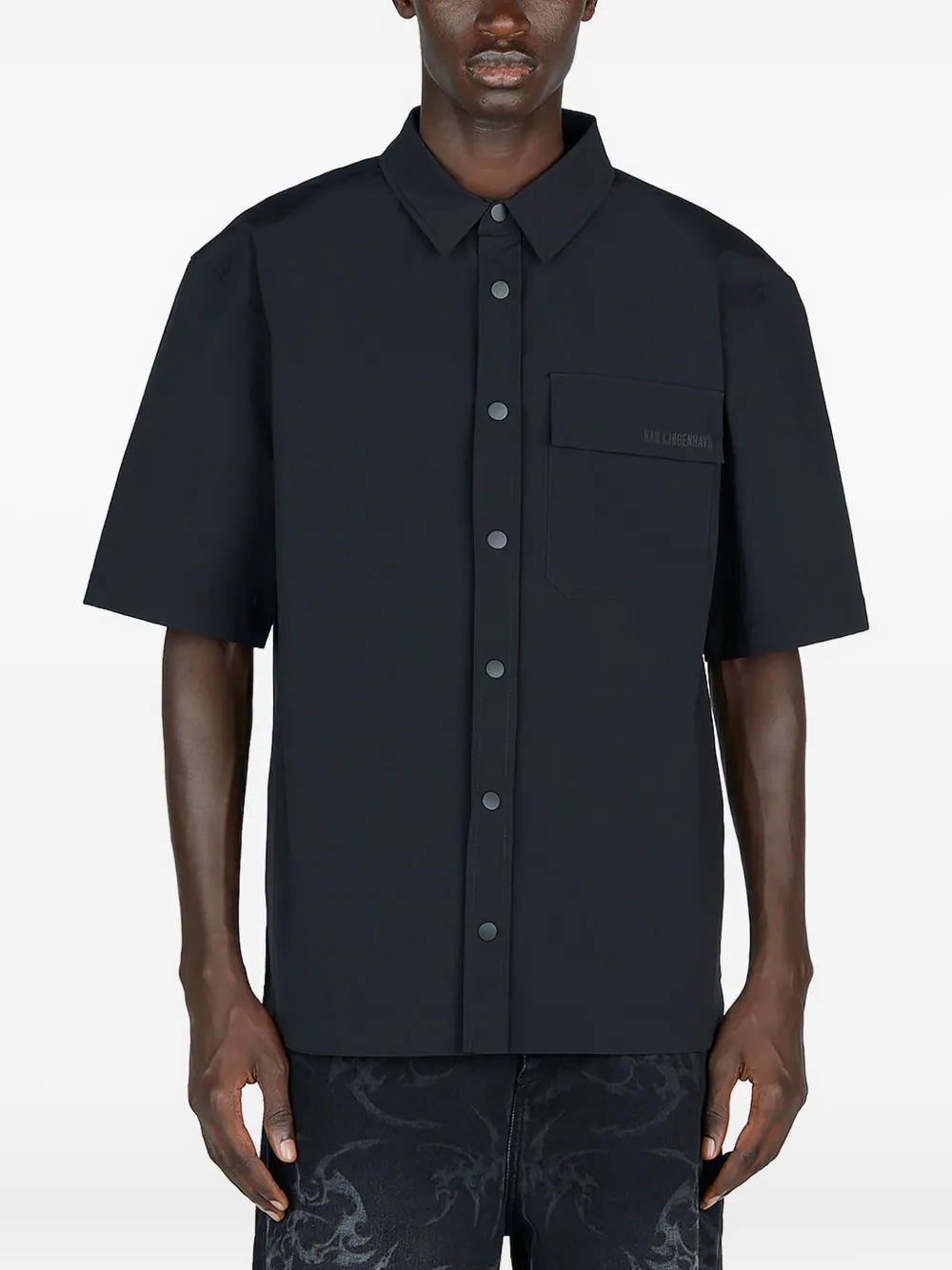 Han Kjøbenhavn short-sleeves pocket shirt Zwart