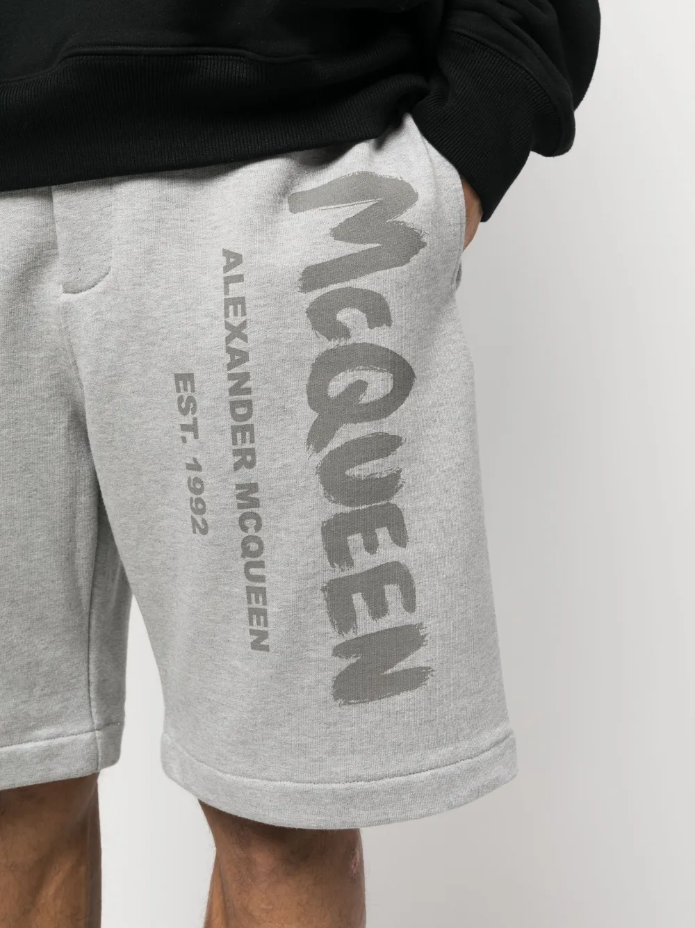 ショートパンツ Alexander Mcqueen Dove Grey Cotton Shorts 22262518_52203157_1000.jpg