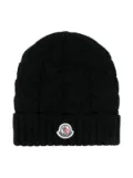 Moncler Enfant logo-appliqué cable-knit beanie - Black