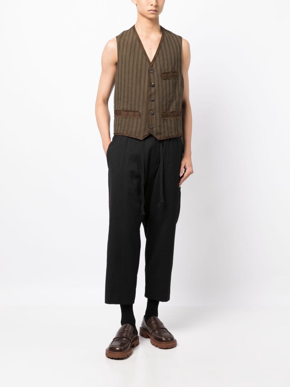 Shop Ziggy Chen Drop-crotch Drawstring Cropped Trousers In Black