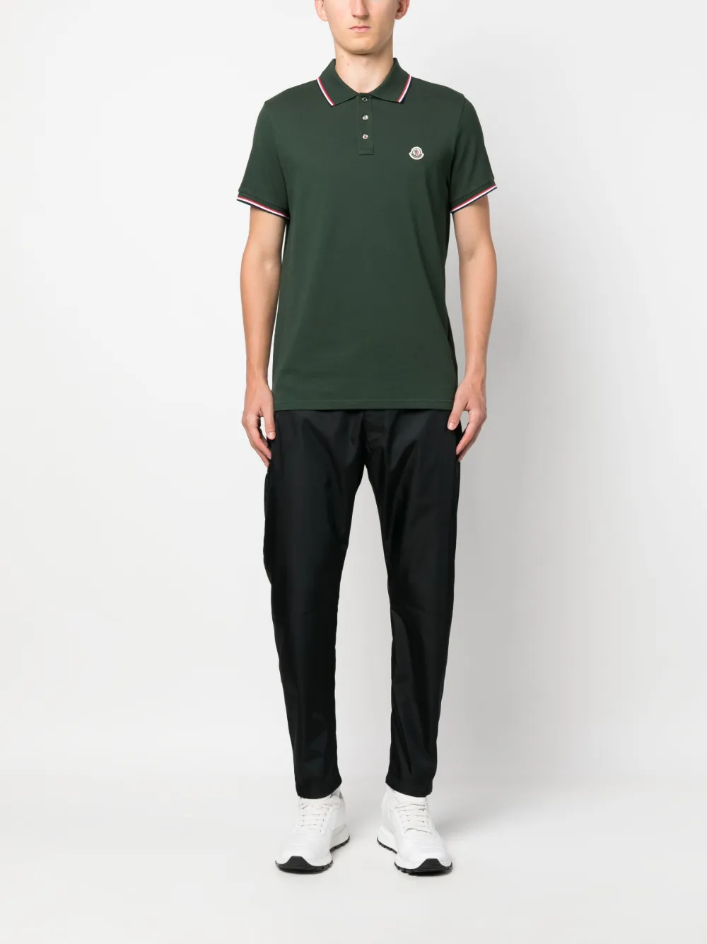 Moncler logo-patch cotton-piqué polo shirt - Groen
