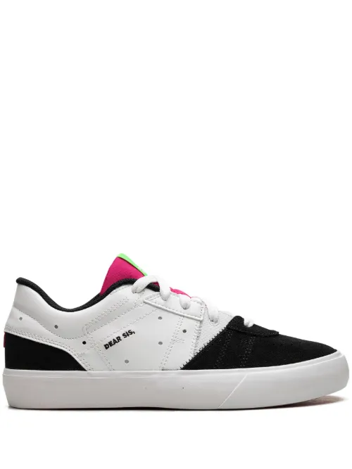 Baskets Series .05 'Dear Sis - White/Green Strike/Pink Prime/Black' - Jordan - Modalova