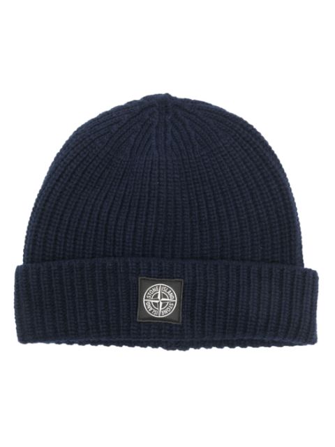 Stone Island logo-patch ribbed beanie