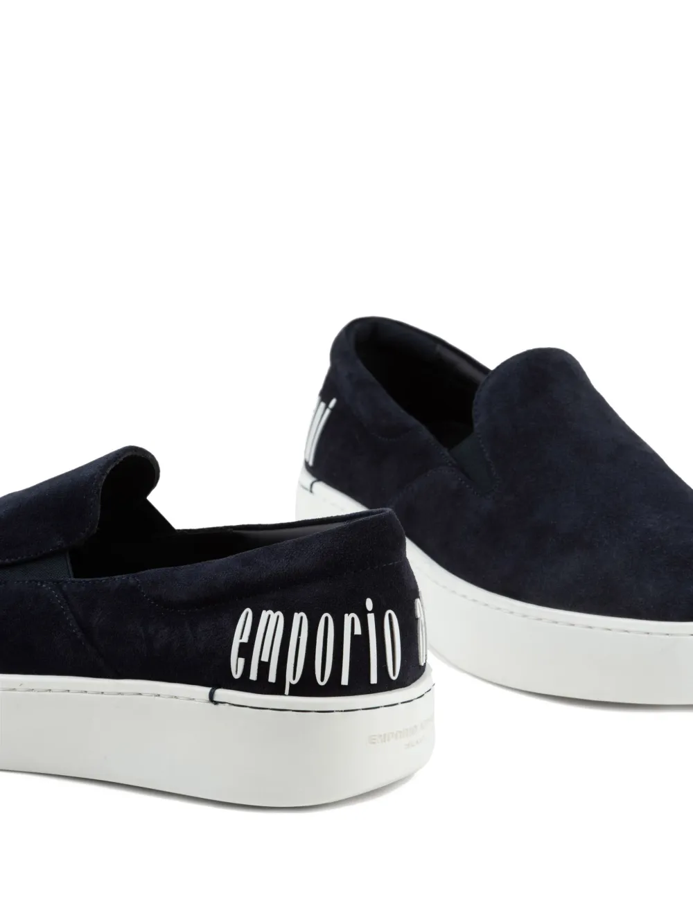 T nis slip on de camur a