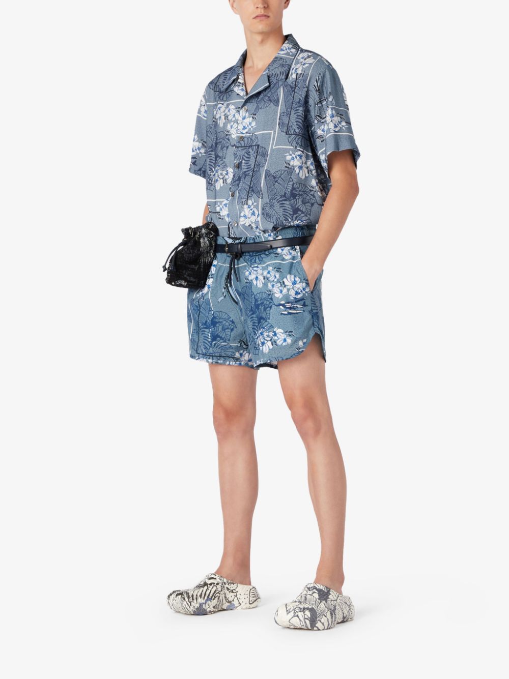 Emporio Armani Shorts met bloemenprint - Blauw