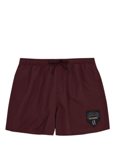 Armani Exchange shorts de playa con parche del logo