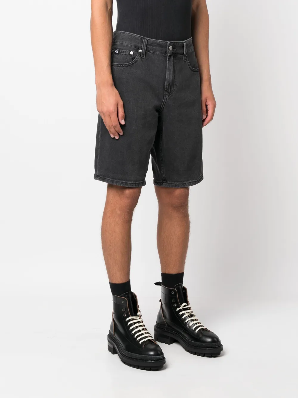 Calvin Klein Jeans logo-patch denim shorts Zwart