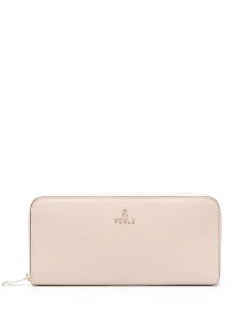 Furla cartera con letras del logo