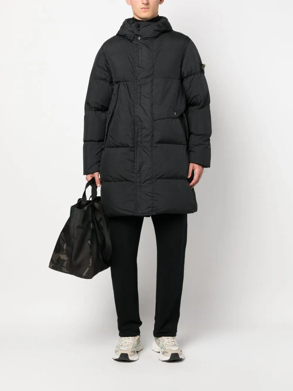 Stone Island hooded midi padded down jacket - Zwart