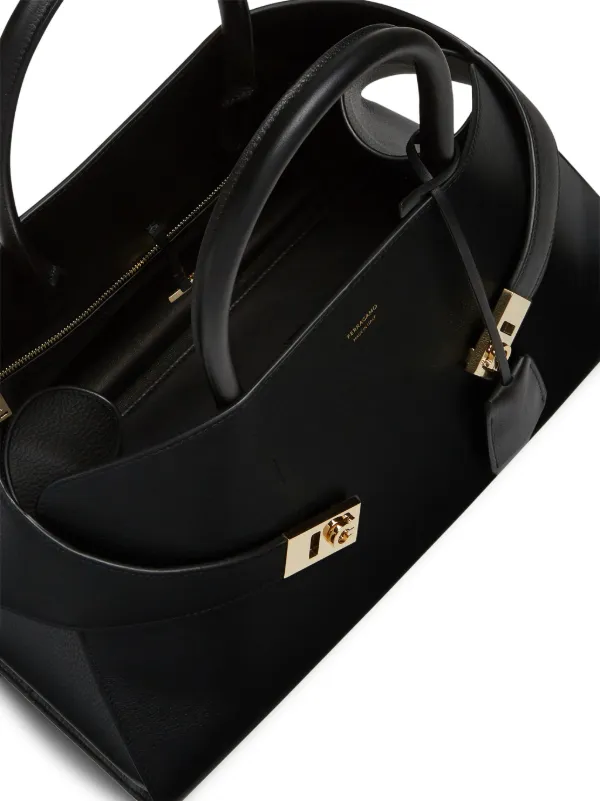 Hug ハンドバッグ (L) - ウィメンズ | Ferragamo