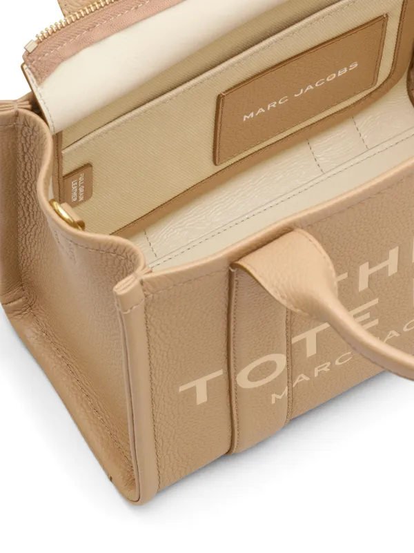 <Marc Jacobs> 'The Leather Small' トートバッグ ブラウン Marc Jacobs The Small Tote バッグ | ブラウン | FARFETCH JP