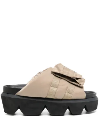 sacai