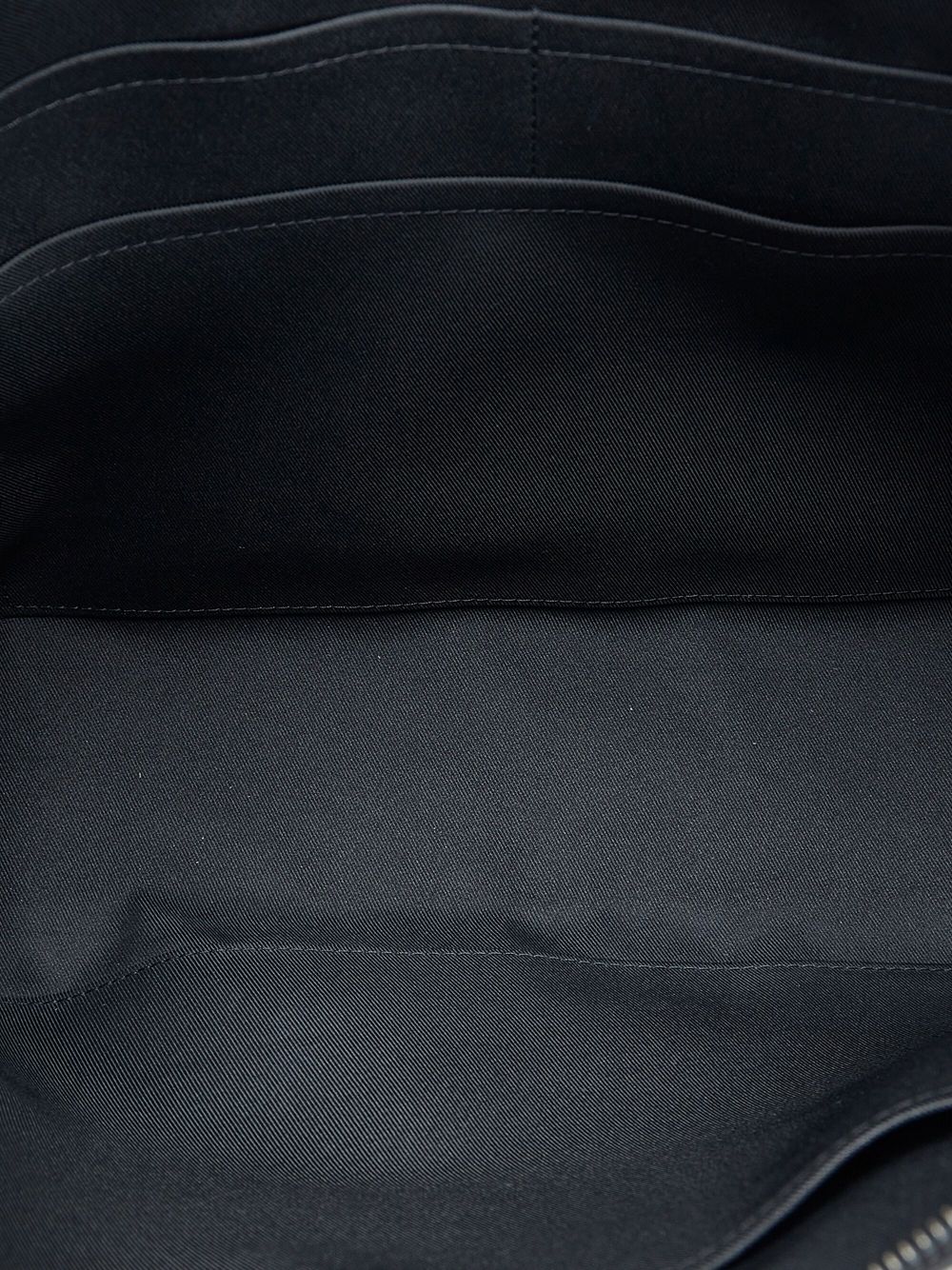 X पर 인피니트 Fashion: [ WOOHYUN ] ☆ Louis Vuitton Briefcase Explorer - $2,160    / X