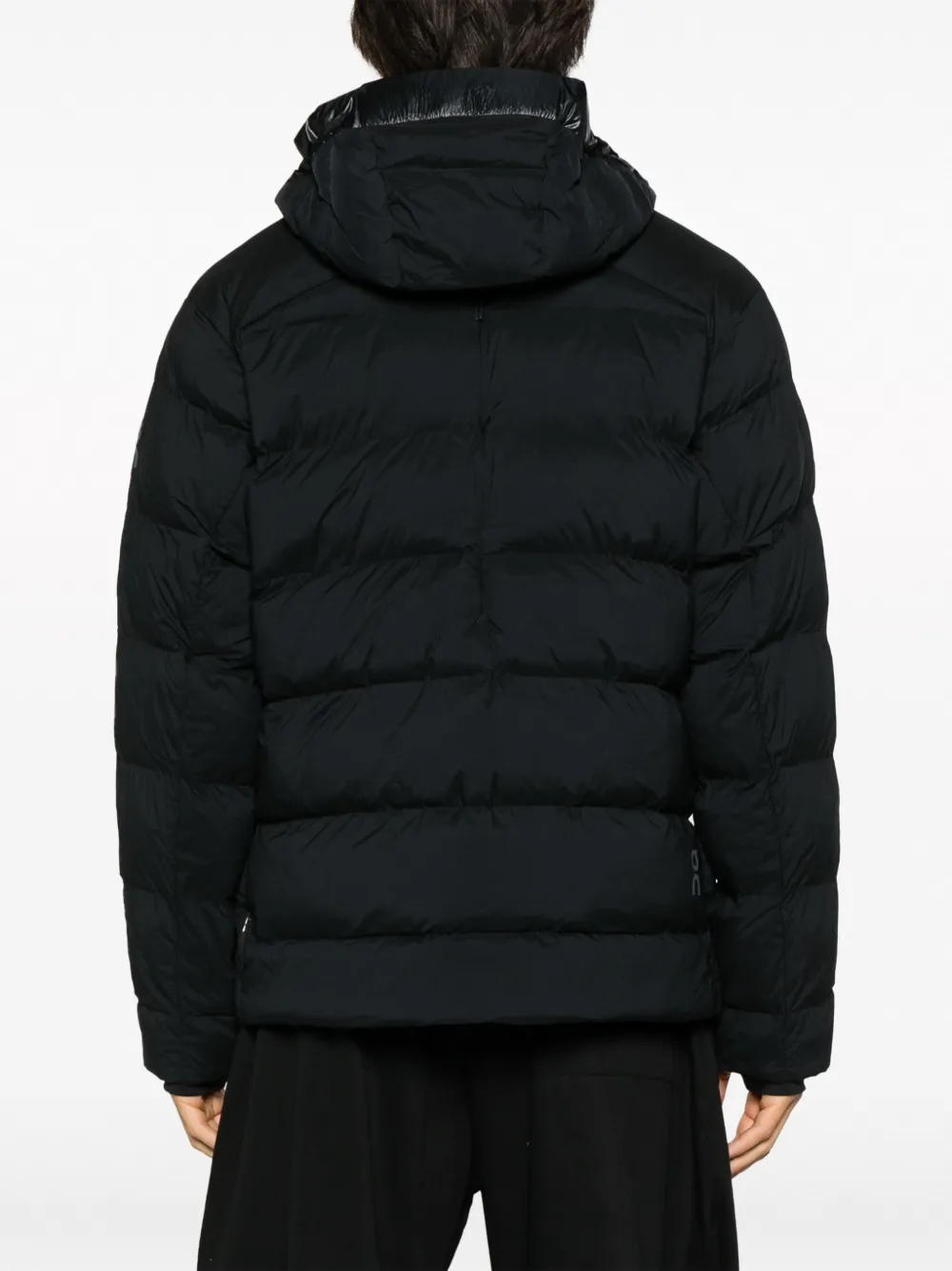 Shop On Running Challenger Quilted Hooded Jacket In Schwarz