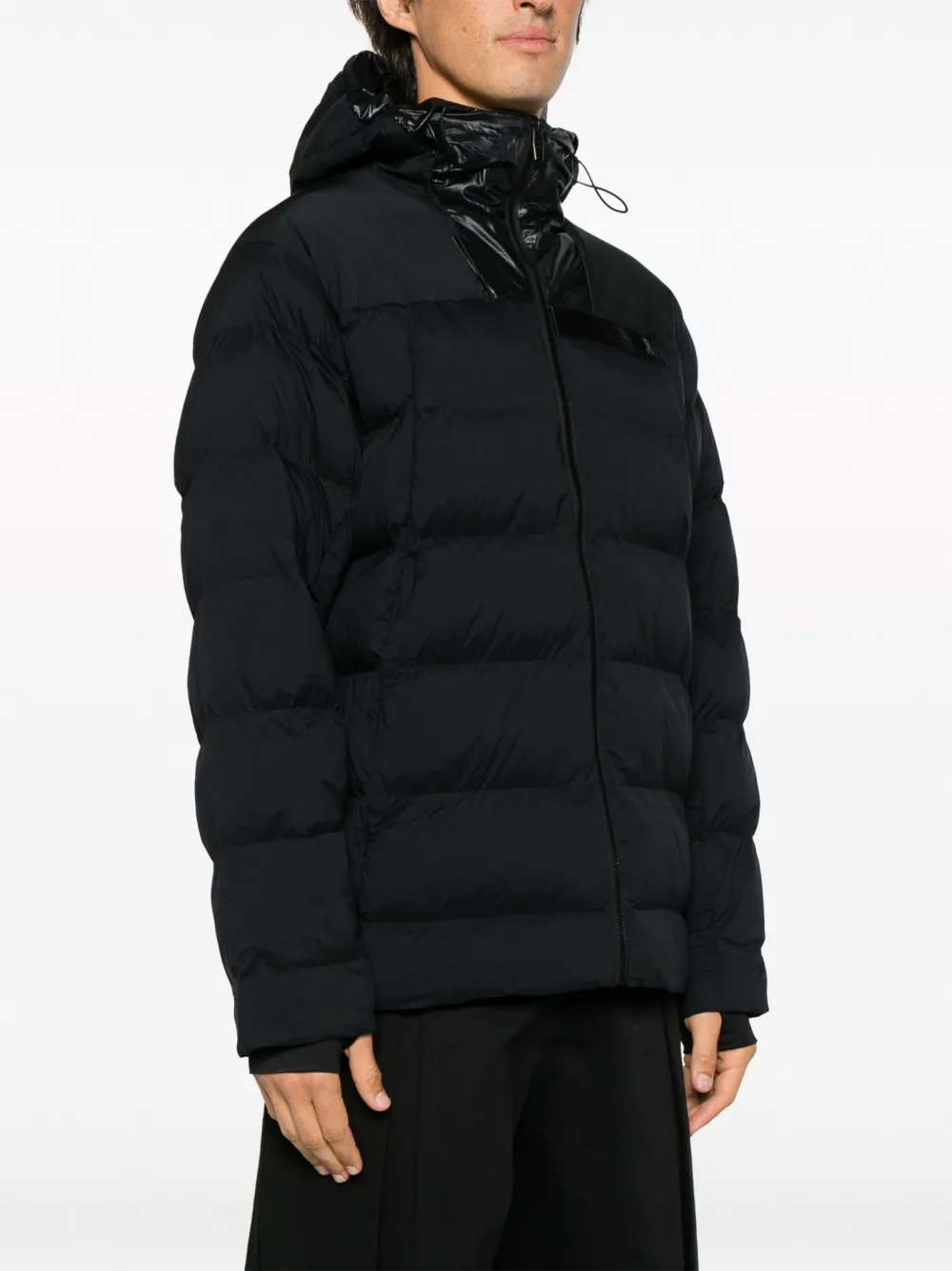 Shop On Running Challenger Quilted Hooded Jacket In Schwarz