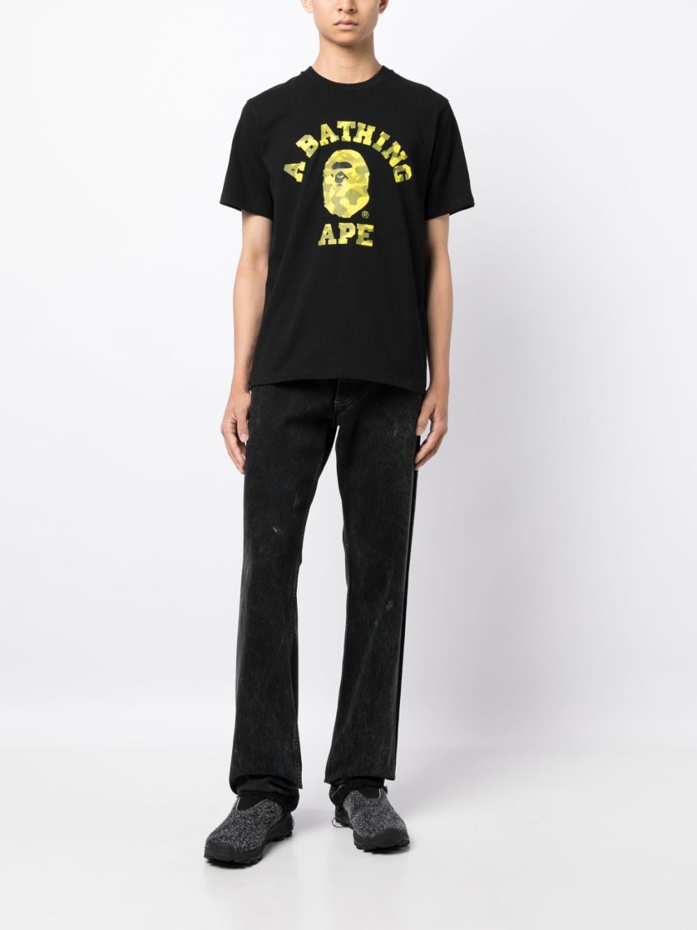 A BATHING APE® Radiation College camouflage-print T-shirt - Zwart