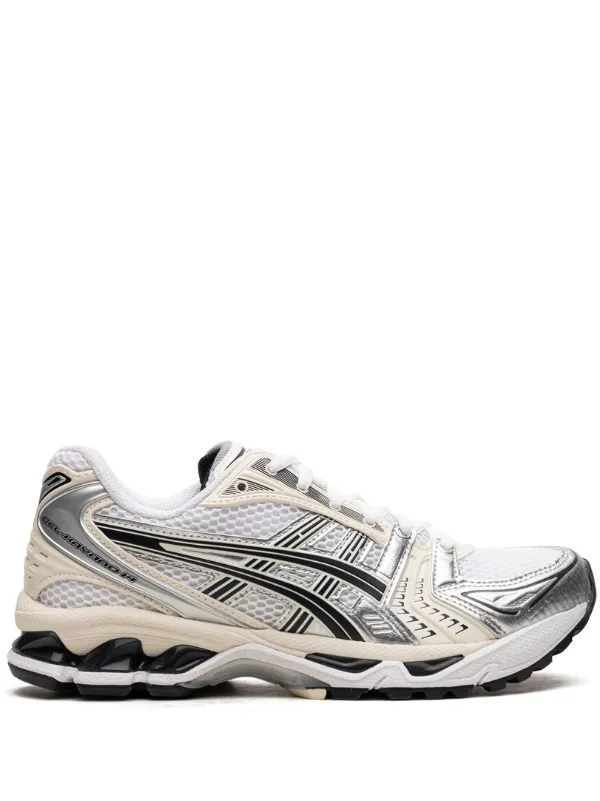 White shop asic trainers