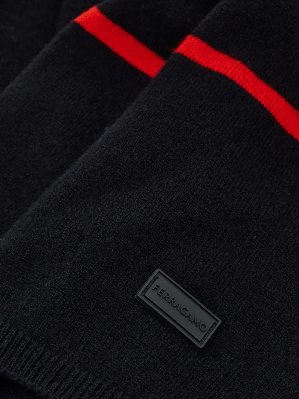 Ferragamo Sjaal met logopatch Zwart