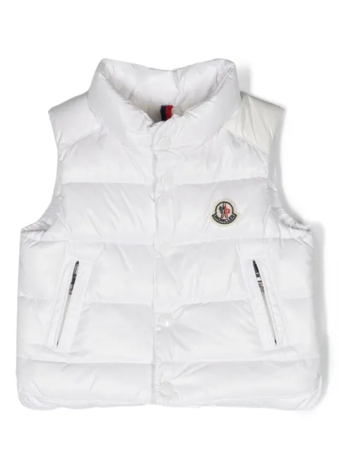 Moncler Enfant chaleco capitonado con parche del logo