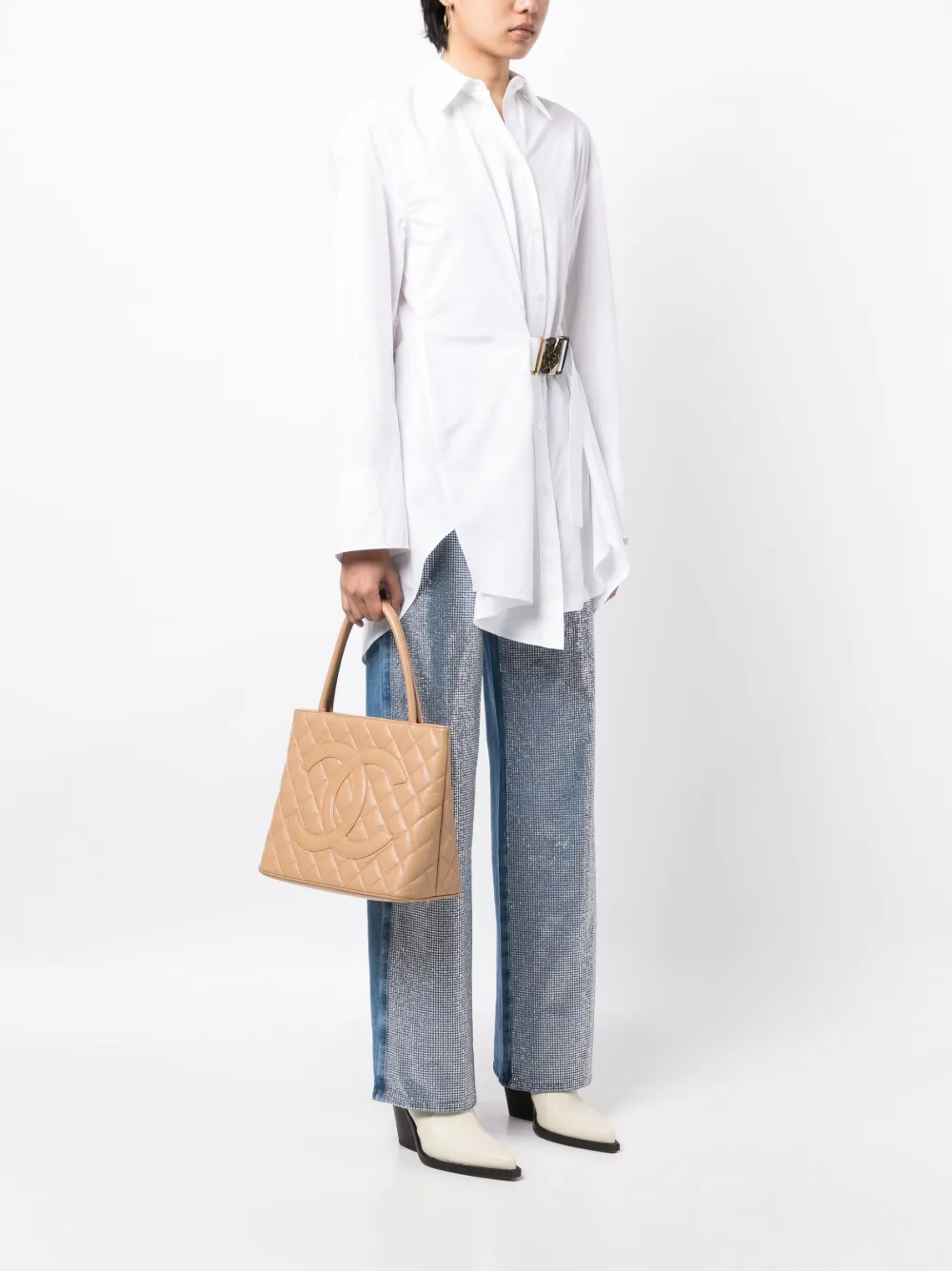 CHANEL Pre-Owned 2002 Medallion shopper - Beige