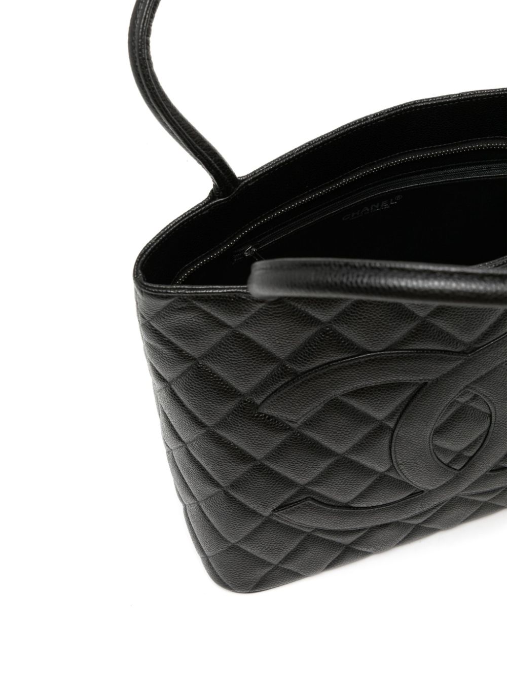 Pre-owned Chanel Medallion 手提包（2002年典藏款） In Black