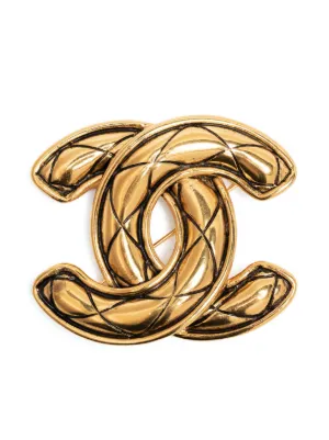 Chanel Pre-Owned ターンロックロゴ ブローチ 通販 - FARFETCH