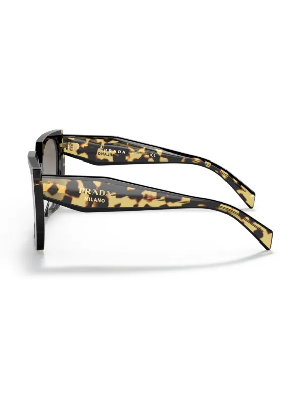 Prada Eyewear トータスシェル サングラス | ブラック | FARFETCH JP