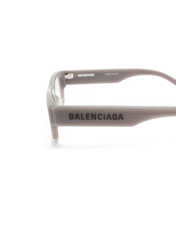 【BALENCIAGA】スクエアフレーム サングラス ベージュ BALENCIAGA サングラス クリアベージュ ケース付き - メルカリ
