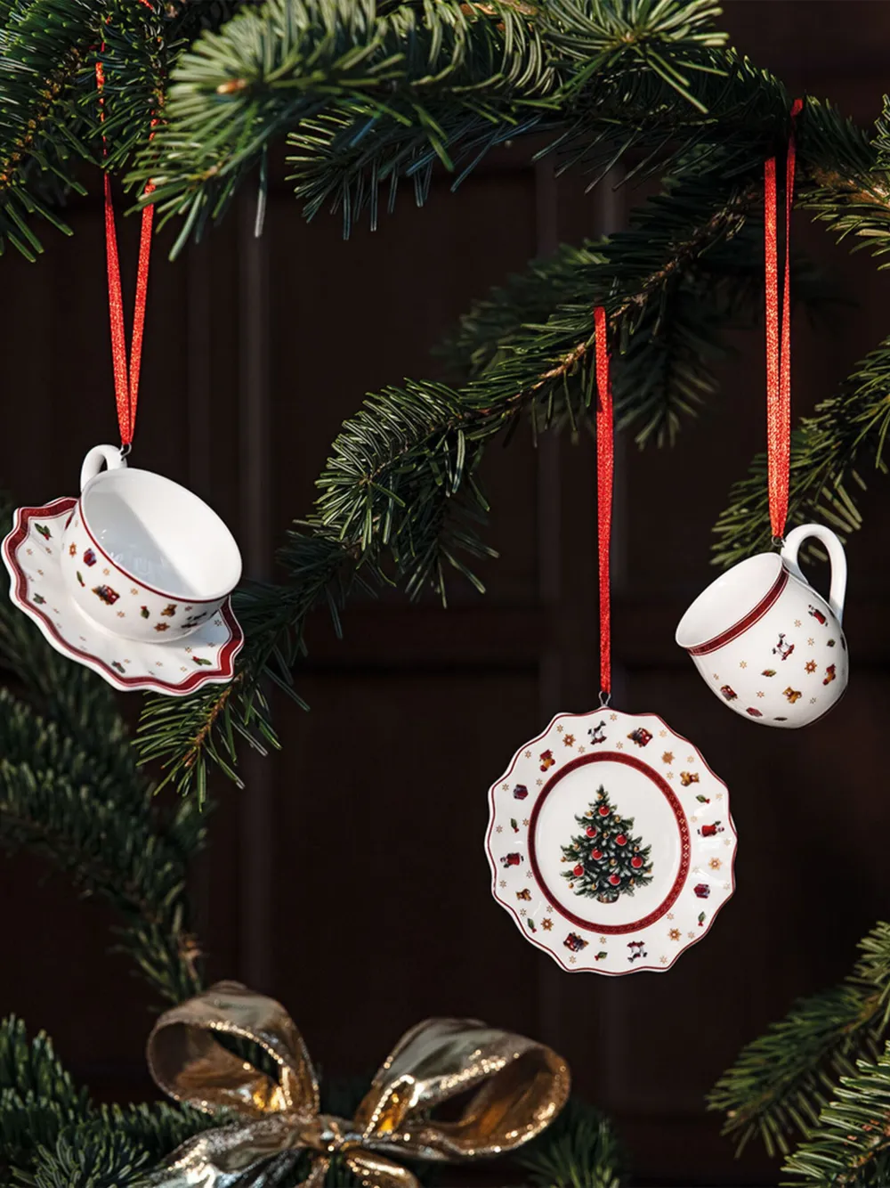 Villeroy & Boch Three christmas decoration pieces | Tableware | Image 2