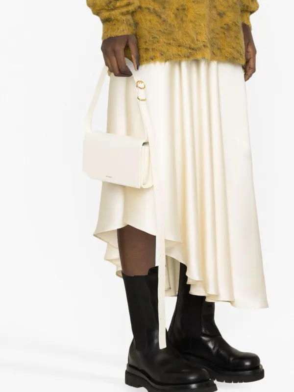 【JIL SANDER】LOGO STAMP SHOULDER BAG Jil Sander logo-stamp Leather Shoulder Bag | Neutrals | FARFETCH