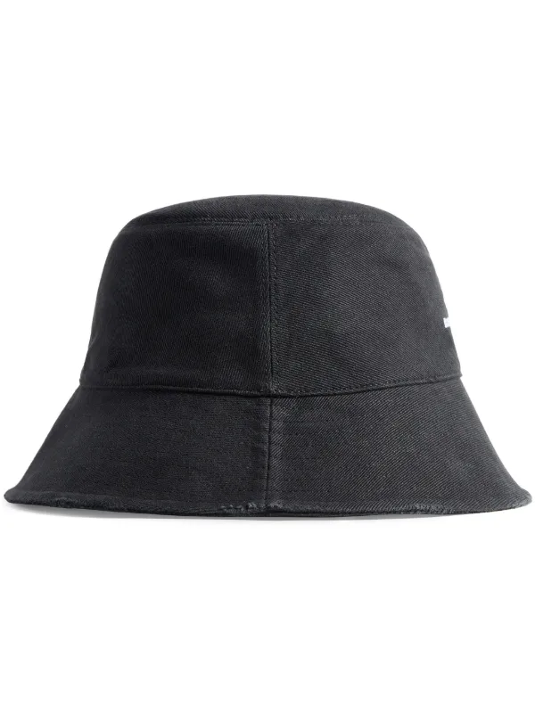 Women's streetwear outfit, Fendi bucket hat