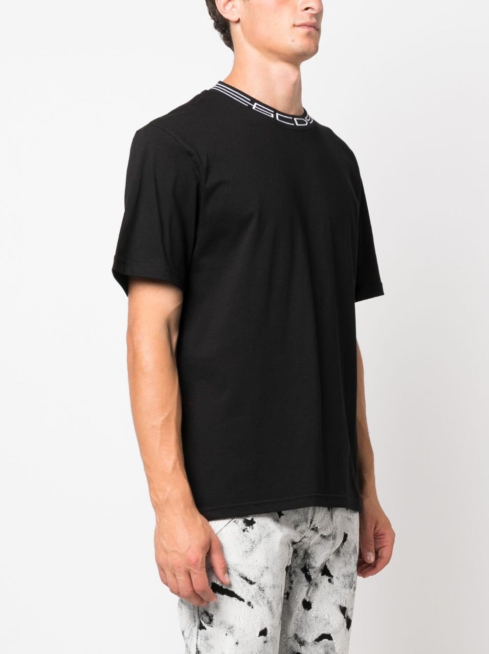 Shop Gcds Logo-neck Cotton T-shirt In Black