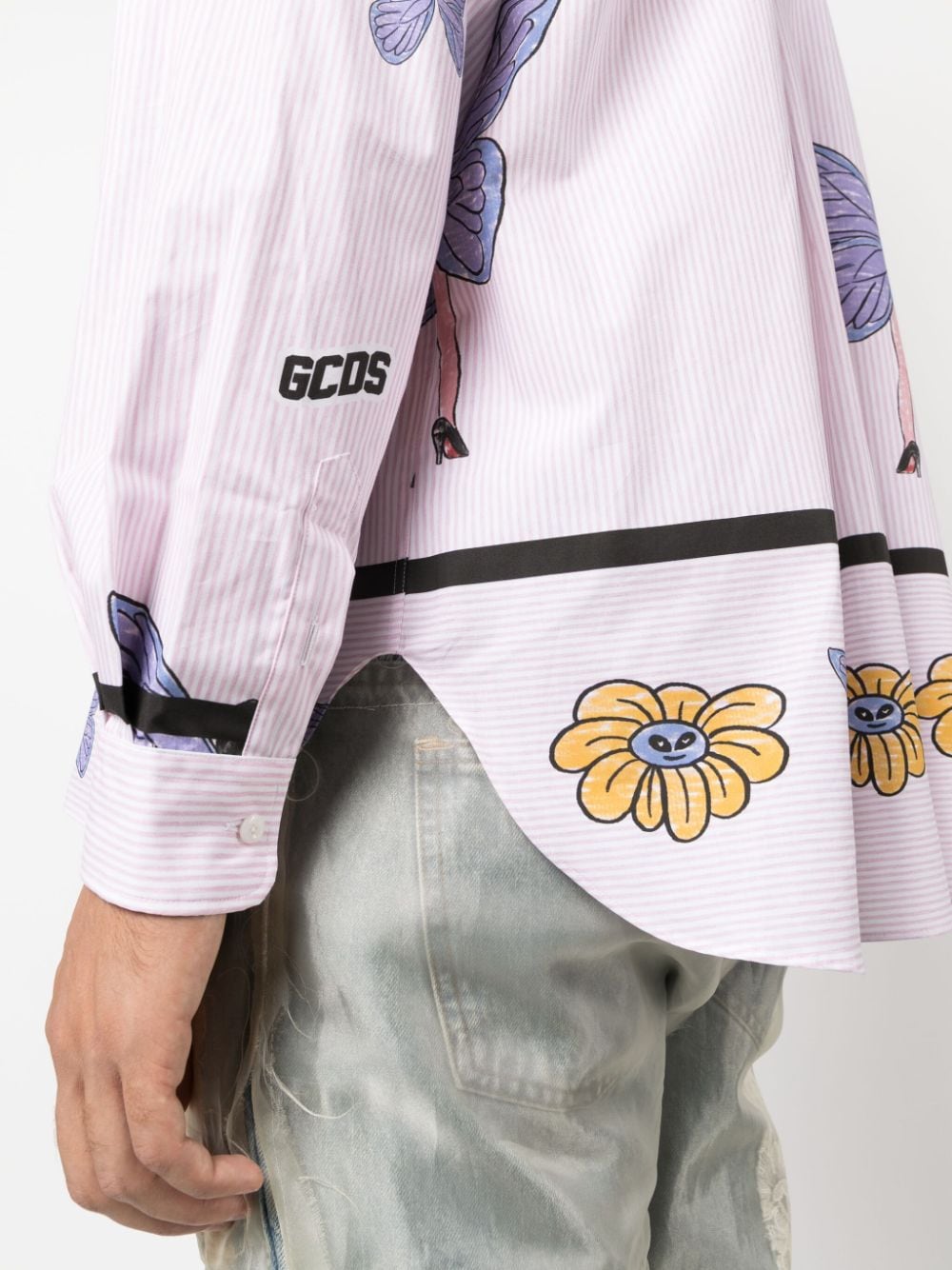 Shop Gcds Butterfly-print Cotton Shirt In Pink