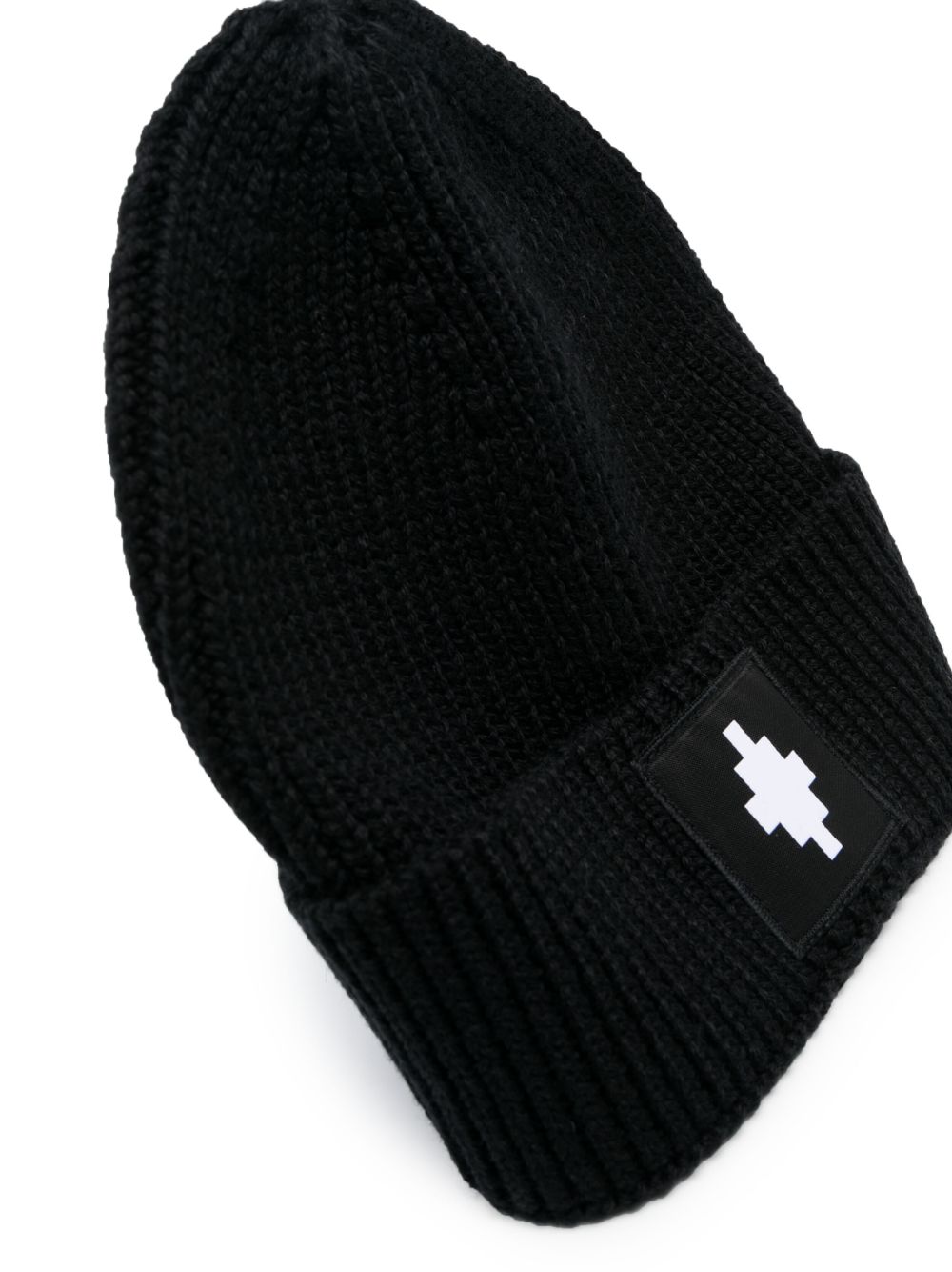 Shop Marcelo Burlon County Of Milan Logo-patch Knitted Beanie In Black