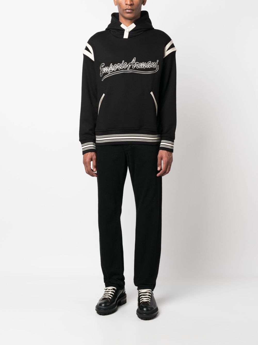 Emporio Armani logo-embroidered jersey hoodie - Zwart