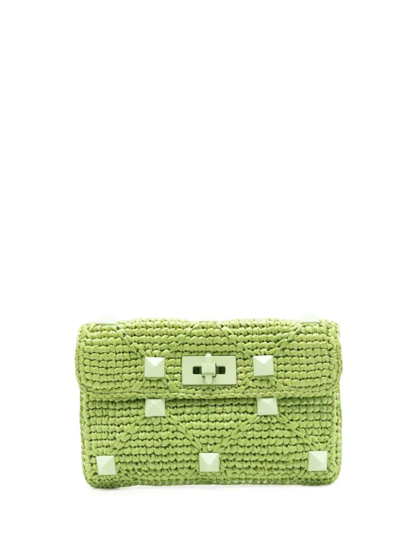 美品　グリーン ロゴ クラッチバッグ　ヴァレンティノ Valentino Garavani Vロゴ クラッチバッグ | グリーン | FARFETCH JP