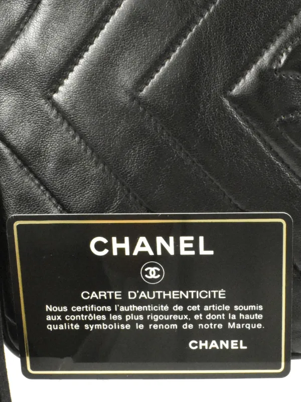 Chanel Pre-owned 1992 Diamond-Quilted CC Stitch Camera Bag - Black