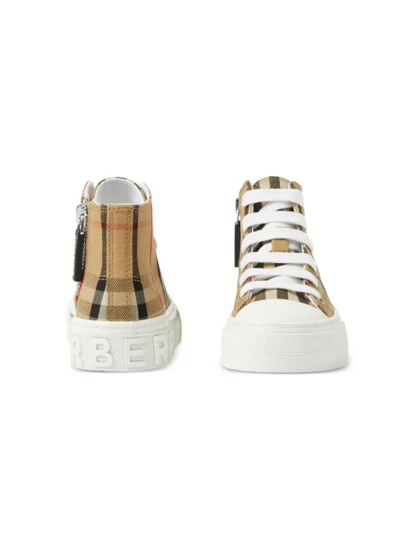 Burberry boys sold shoes