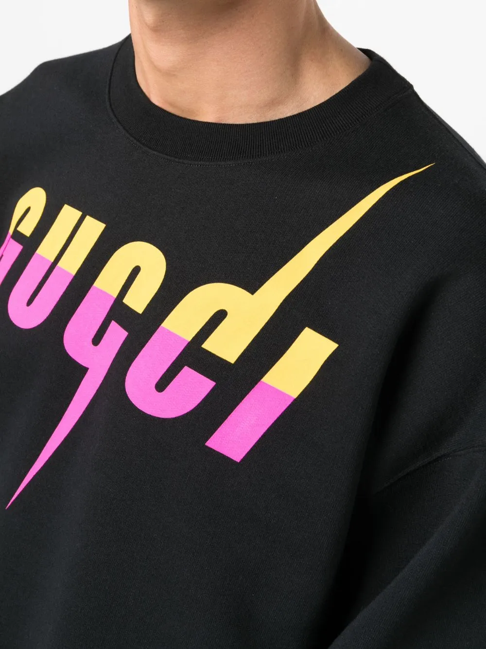 gucci-blade-logo-print-cotton-sweatshirt-farfetch