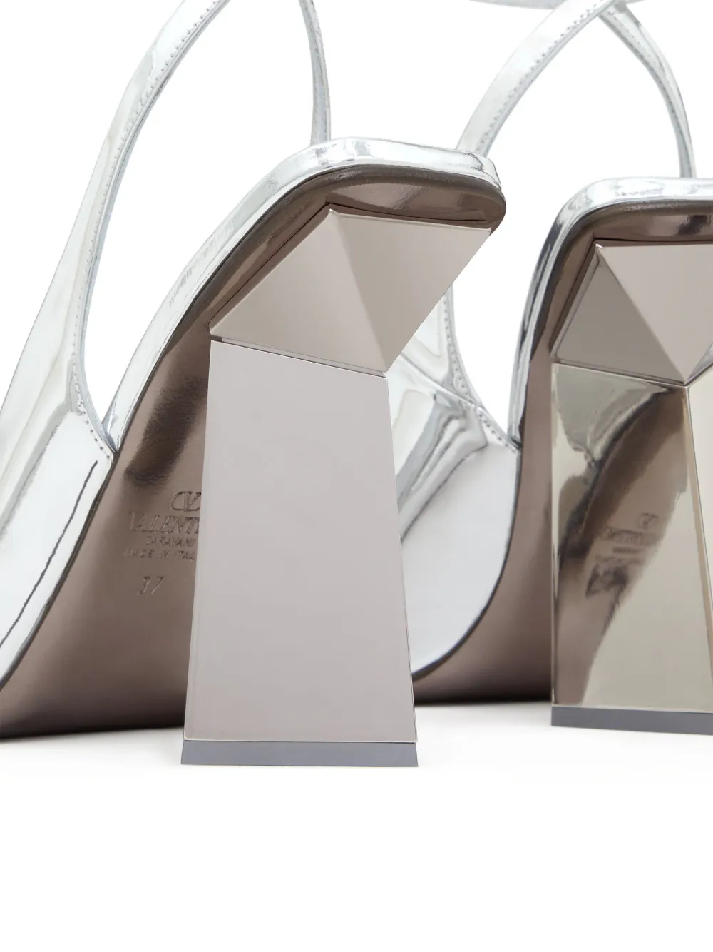 Valentino Garavani One Stud pumps kalfsleer met spiegelend effect Zilver