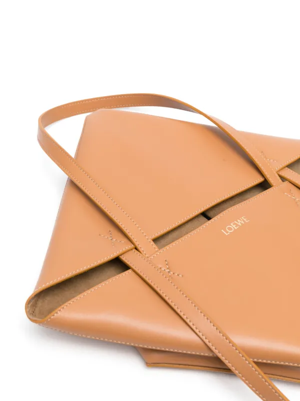 【関税込＆追跡】Loeweパズルフォールドトップハンドルバッグ LOEWE パズル フォールド ハンドバッグ M | ブラック | FARFETCH JP